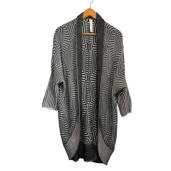 Aeropostale Women's Medium Gray & White Open Front 3/4 Length Sleeve Cardigan - Picture 1 of 6